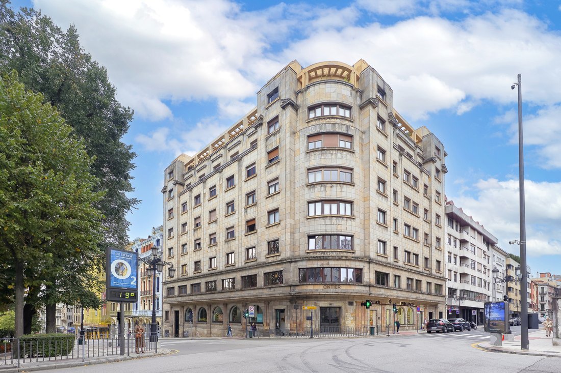 Apartment in Centro y casco historico, Oviedo, Spain 1 - 19128685
