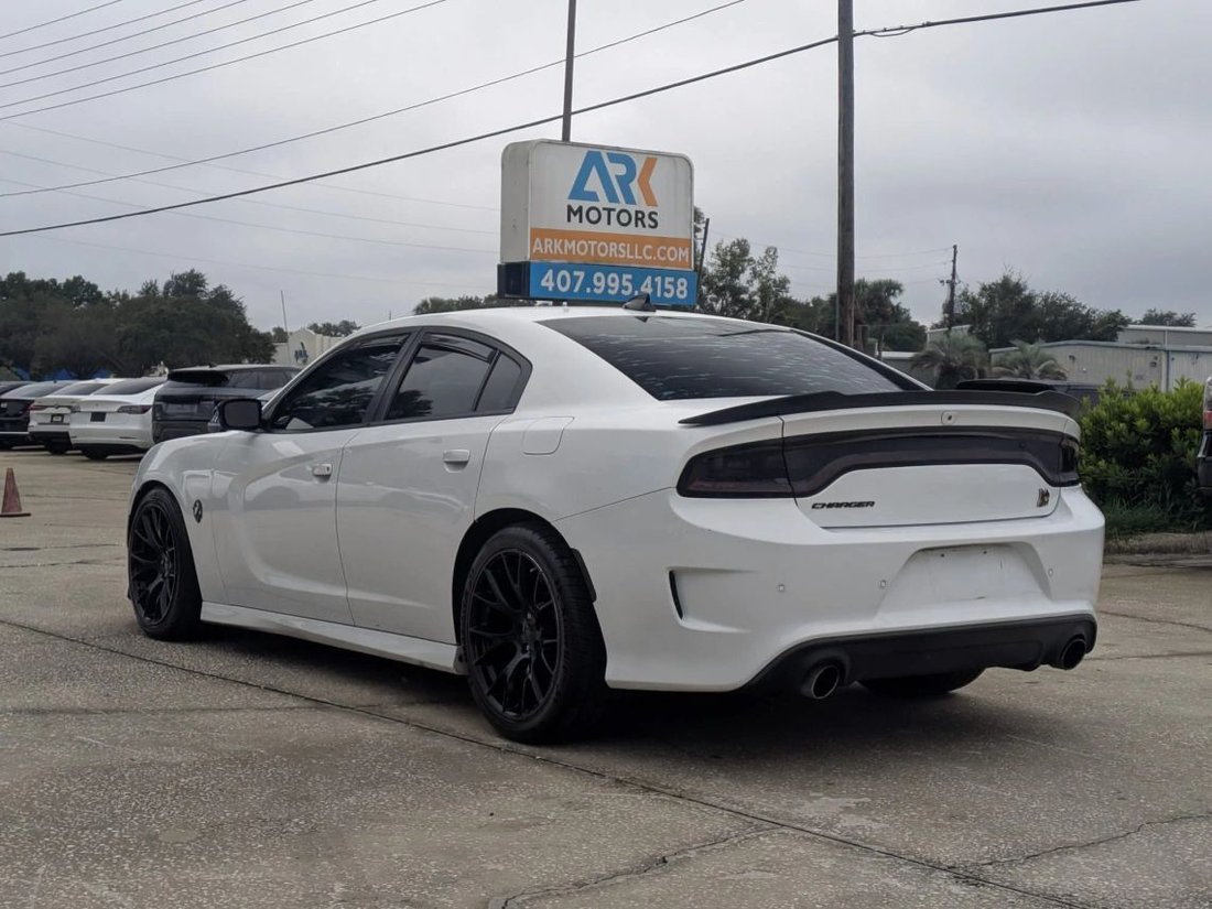 Sedan in Apopka, FL, United States 2 - 19134076
