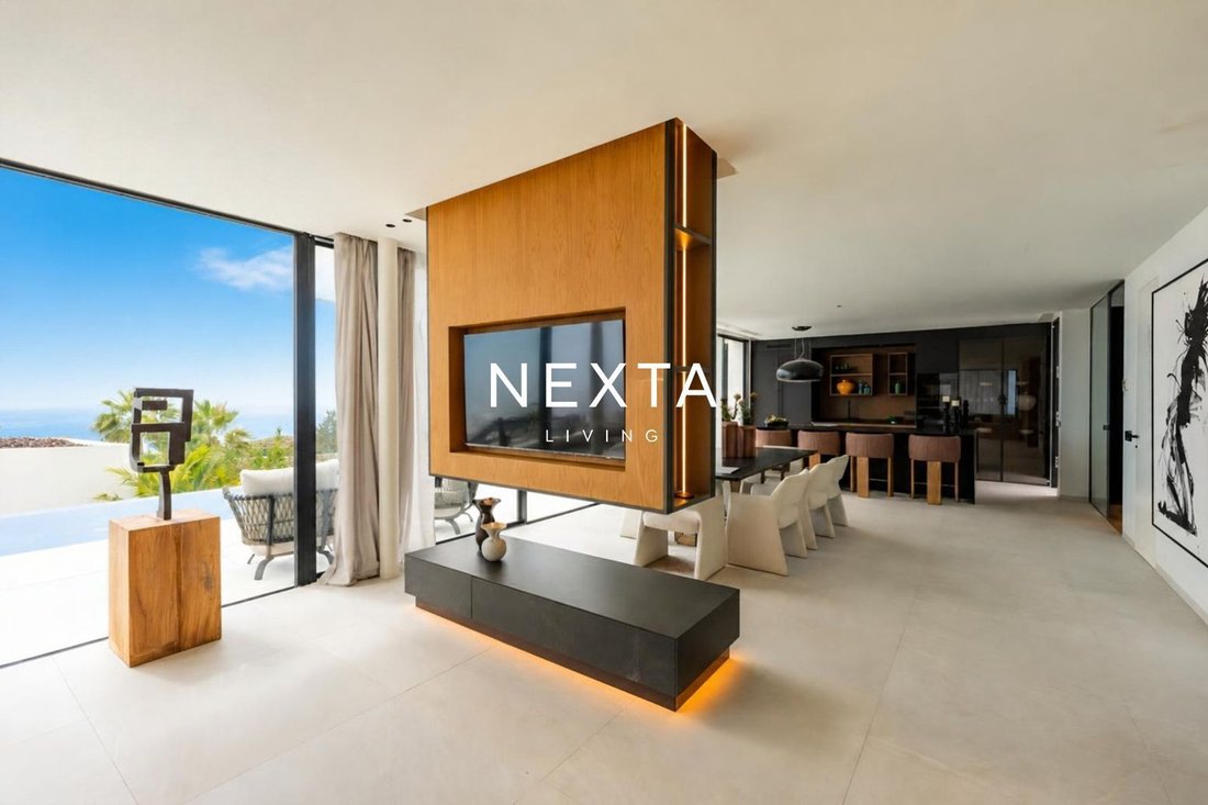 Villa in Guia de Isora, Canary Islands, Spain 3 - 19130653