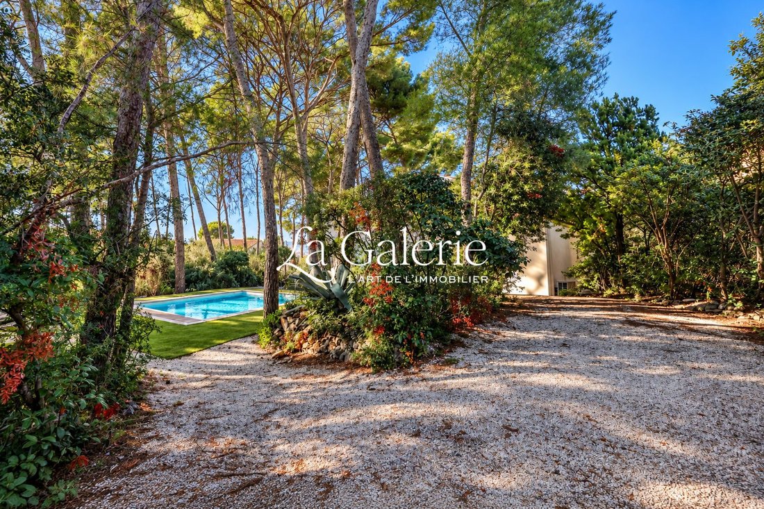 Villa à Sanary-sur-Mer, Provence-Alpes-Côte d'Azur, France 2 - 19128080
