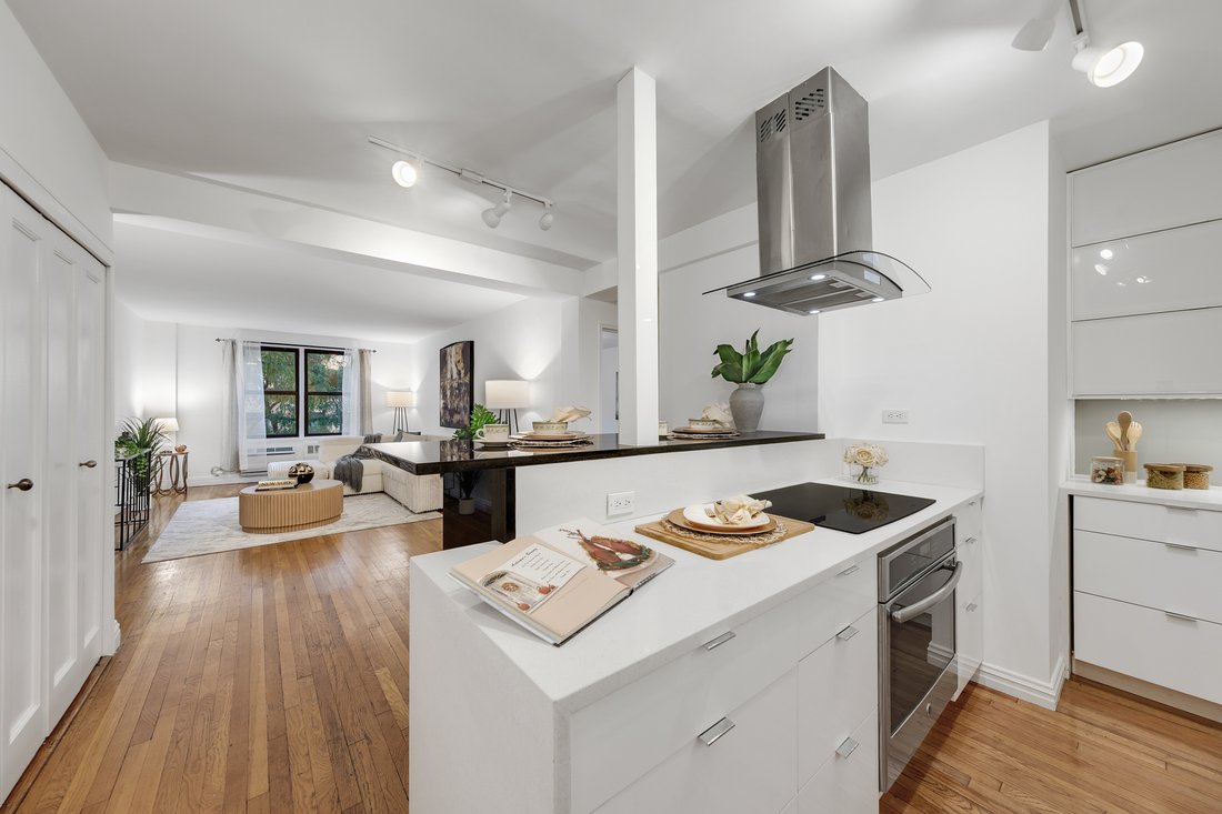 Co Op in New York, New York, United States 3 - 18834576