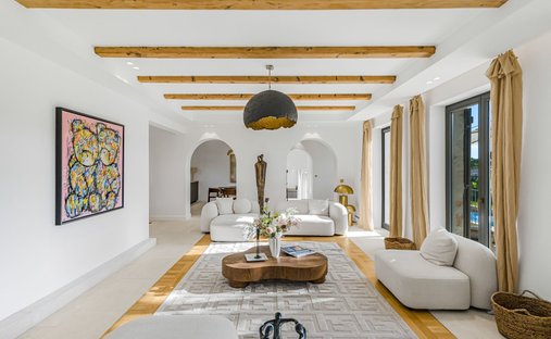 Maison à Les Cougoulins-Rastines, Antibes, France 1