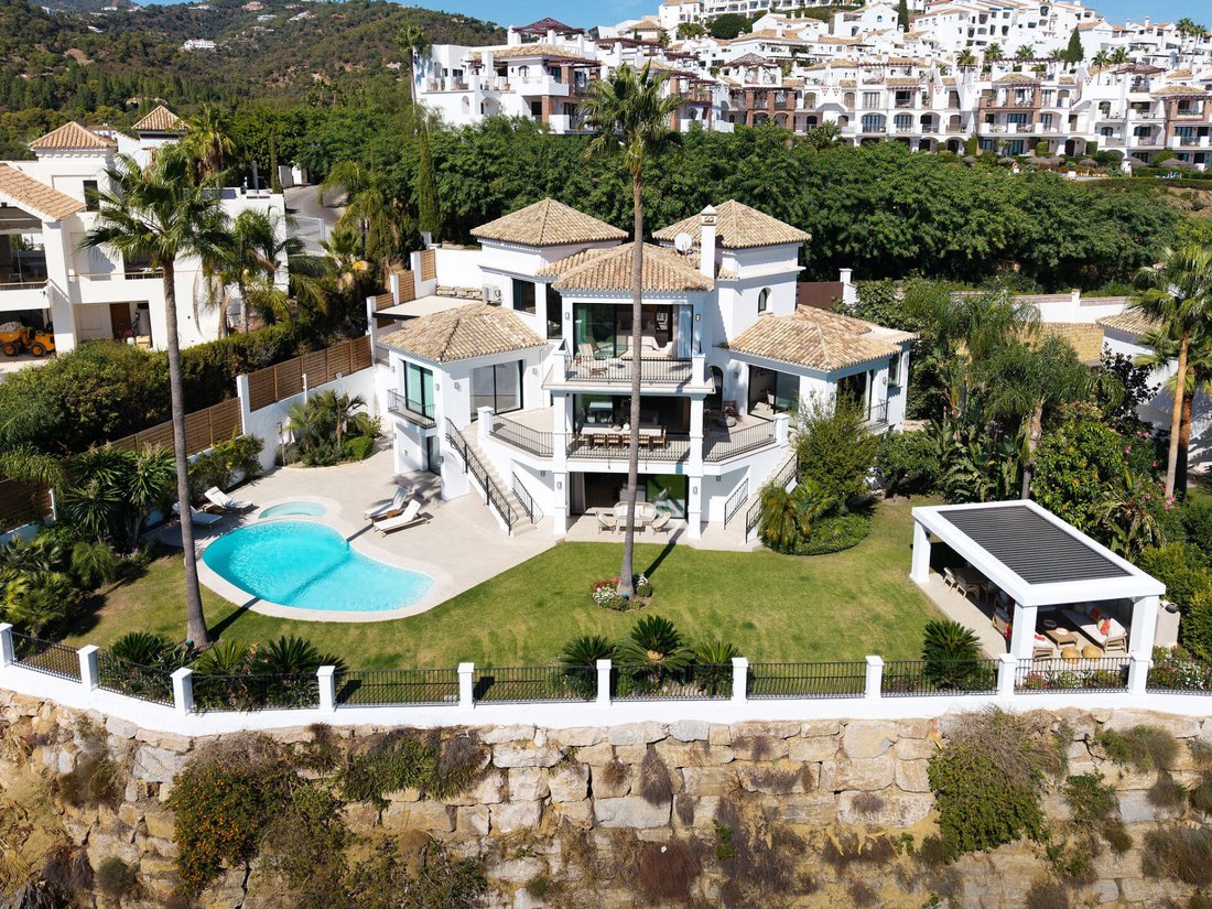 Villa in Benahavis, Andalusia, Spain 1 - 19129253