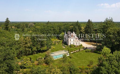 Schloss in Salbris, Zentrum-Loiretal, Frankreich 1