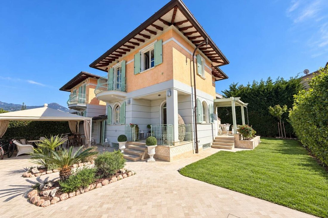 Villa a Pietrasanta, Toscana, Italia 1 - 19124707