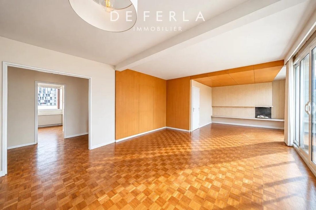 Apartment in Emeriau-Zola, Paris 15e Arrondissement, Paris 2 - 19126395