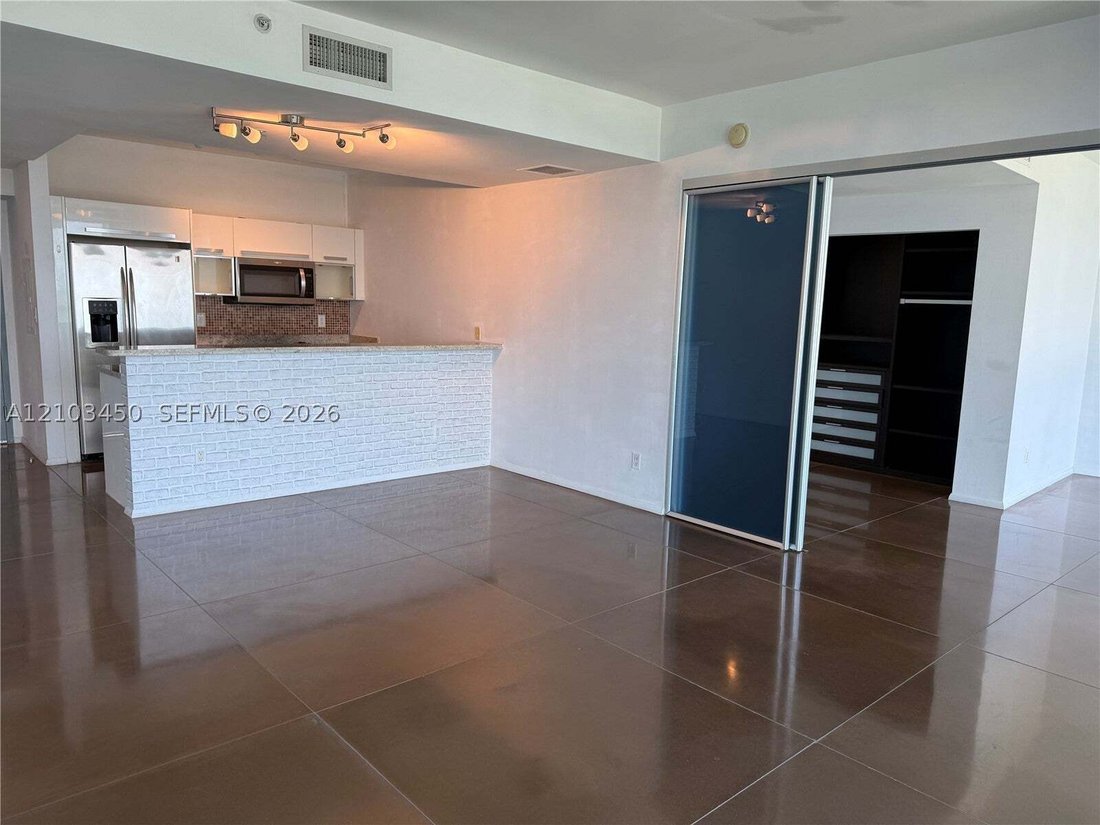 Condo in Miami, Florida, United States 4 - 19125242