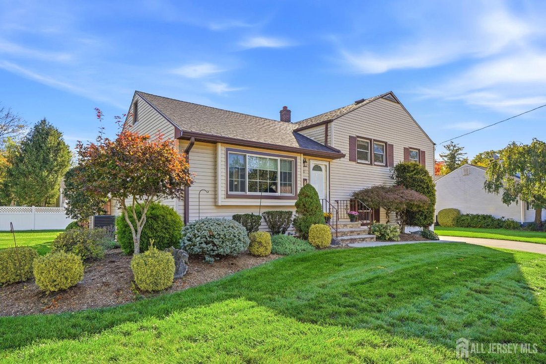 House in Metuchen, New Jersey, United States 2 - 19134126