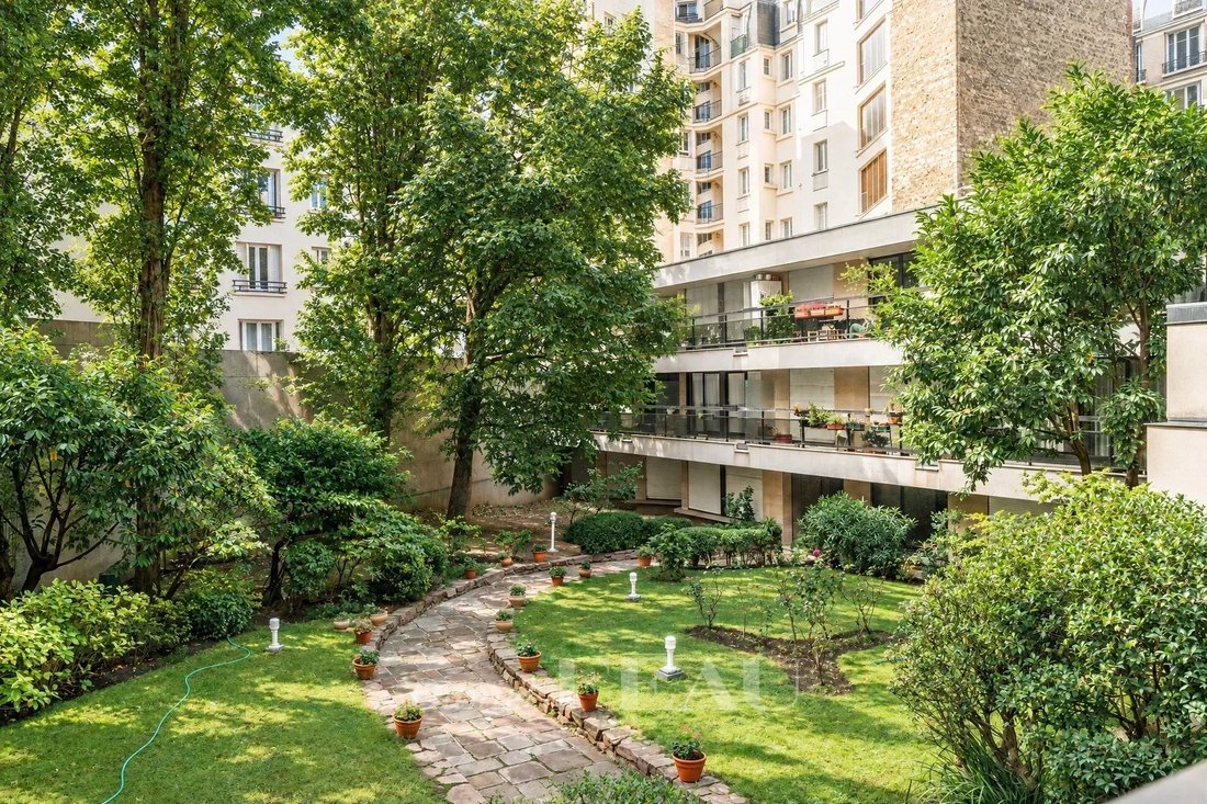 Apartment in Auteuil Sud, Paris 16e Arrondissement, Paris 1 - 19122287