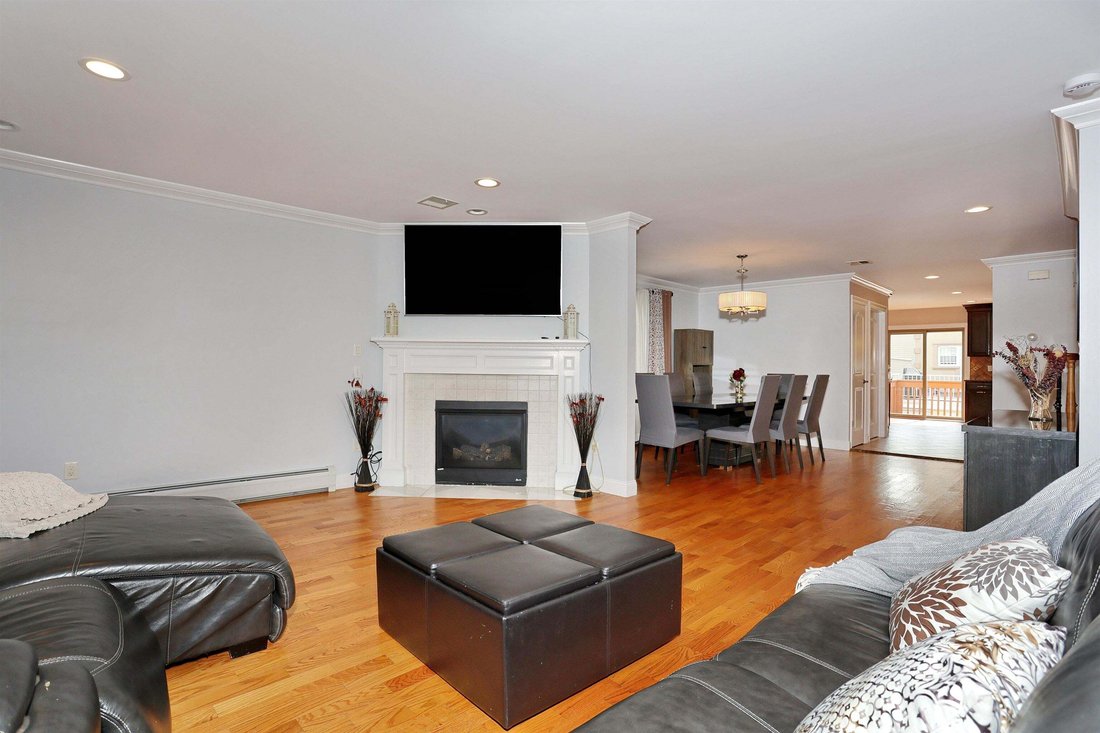 Condo in Fairview, New Jersey, United States 4 - 19120814