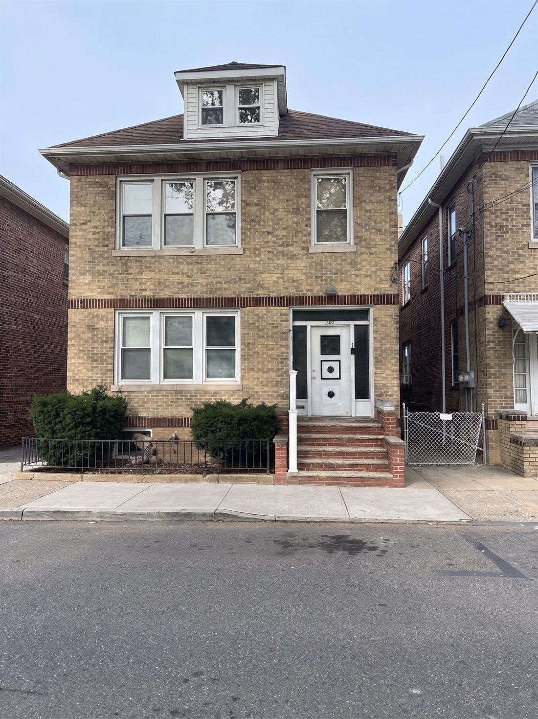 Casa a North Bergen, New Jersey, Stati Uniti 1 - 19120792