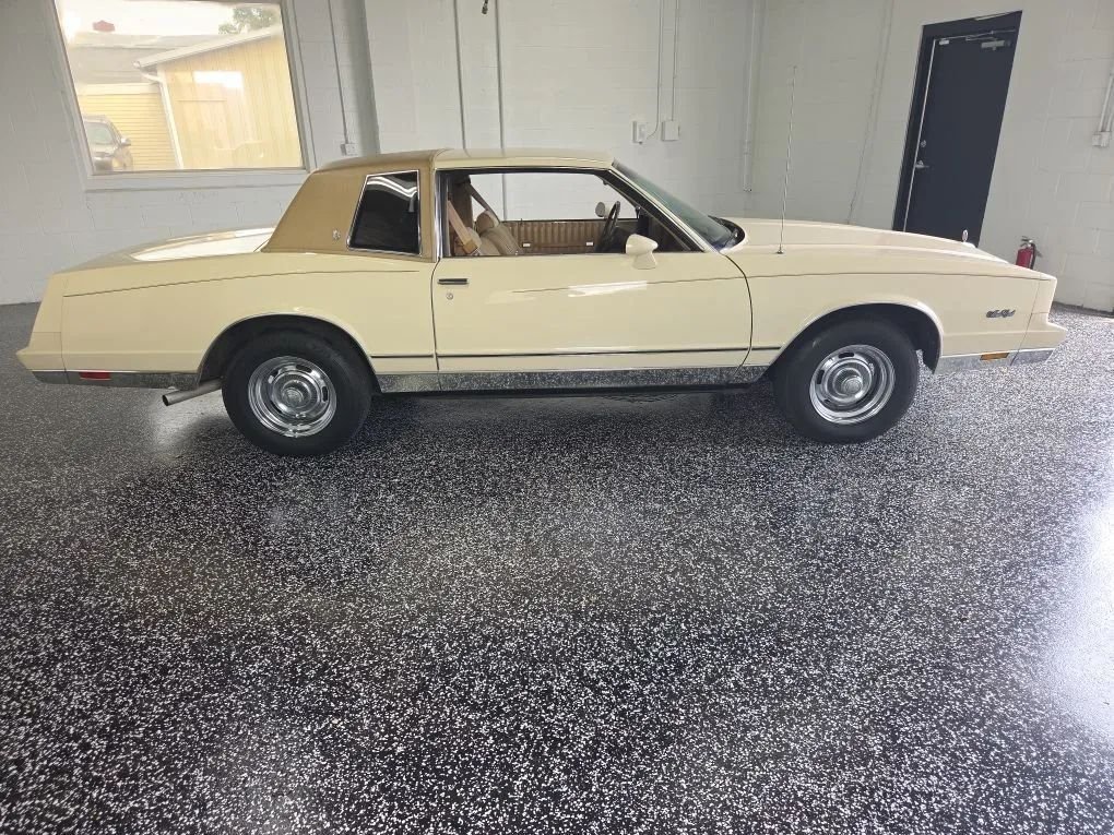 Coupe in Auburn, IN, United States 2 - 19119933