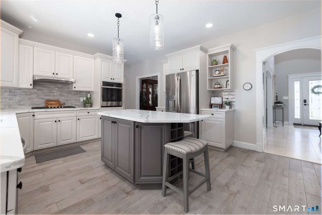 House in Southington, Connecticut, United States 5 - 19123394