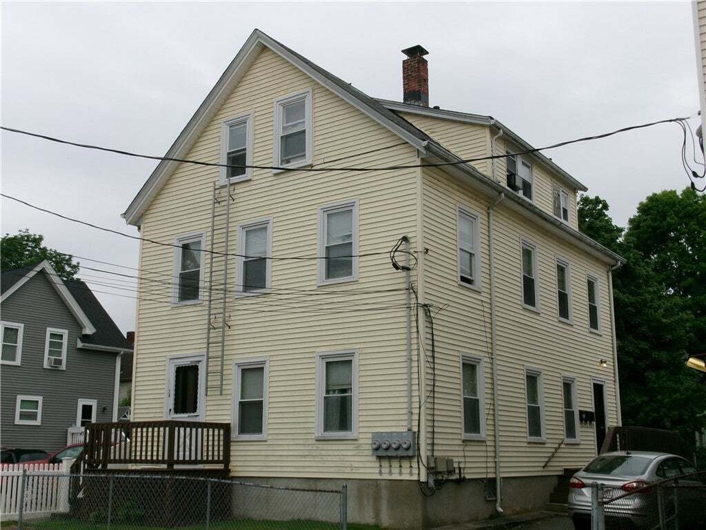 Taunton, Massachusetts, United States 1 - 19136309