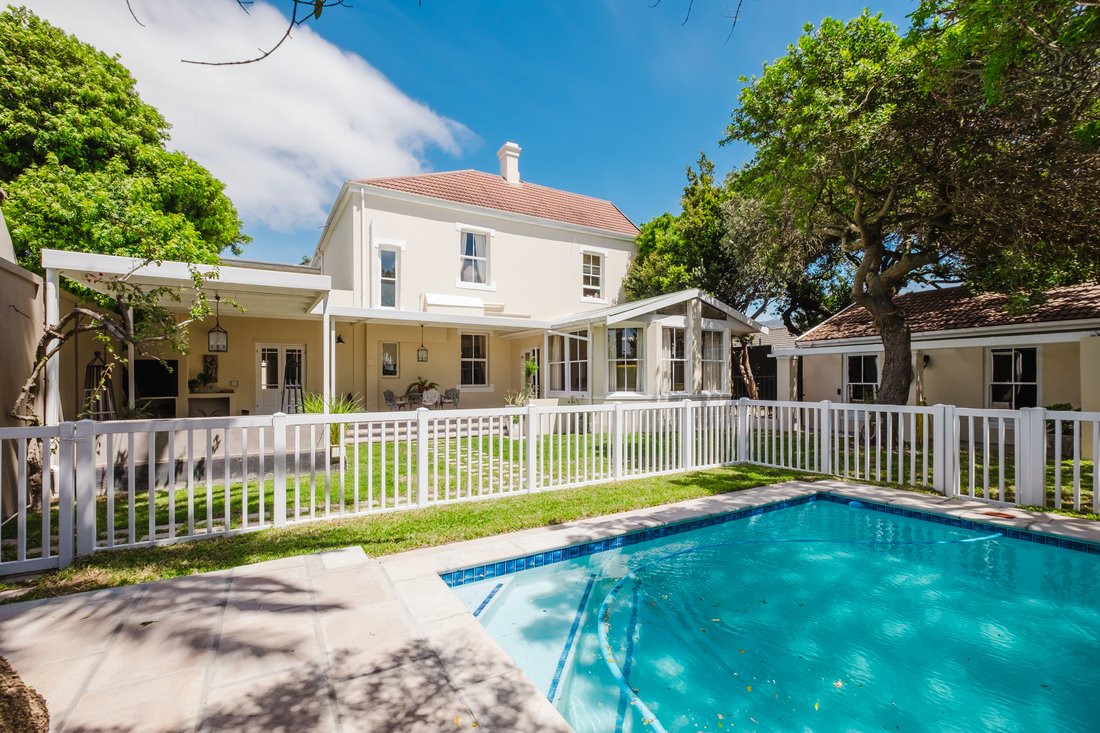 Country House in Claremont, Southern Suburbs, Cape Town 1 - 19123538
