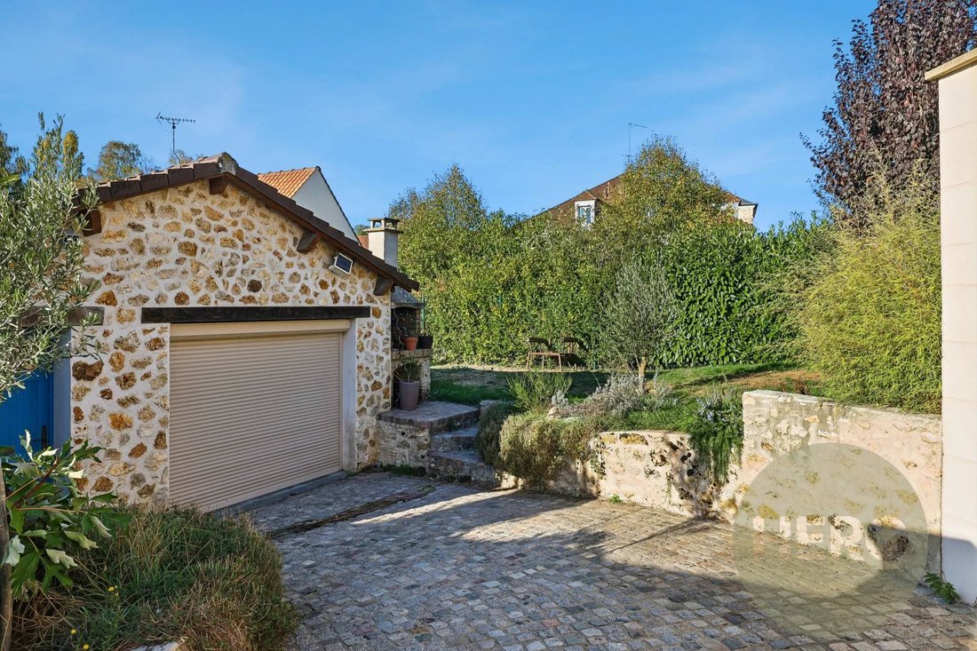 House in Rambouillet, Ile-de-France, France 2 - 19126531