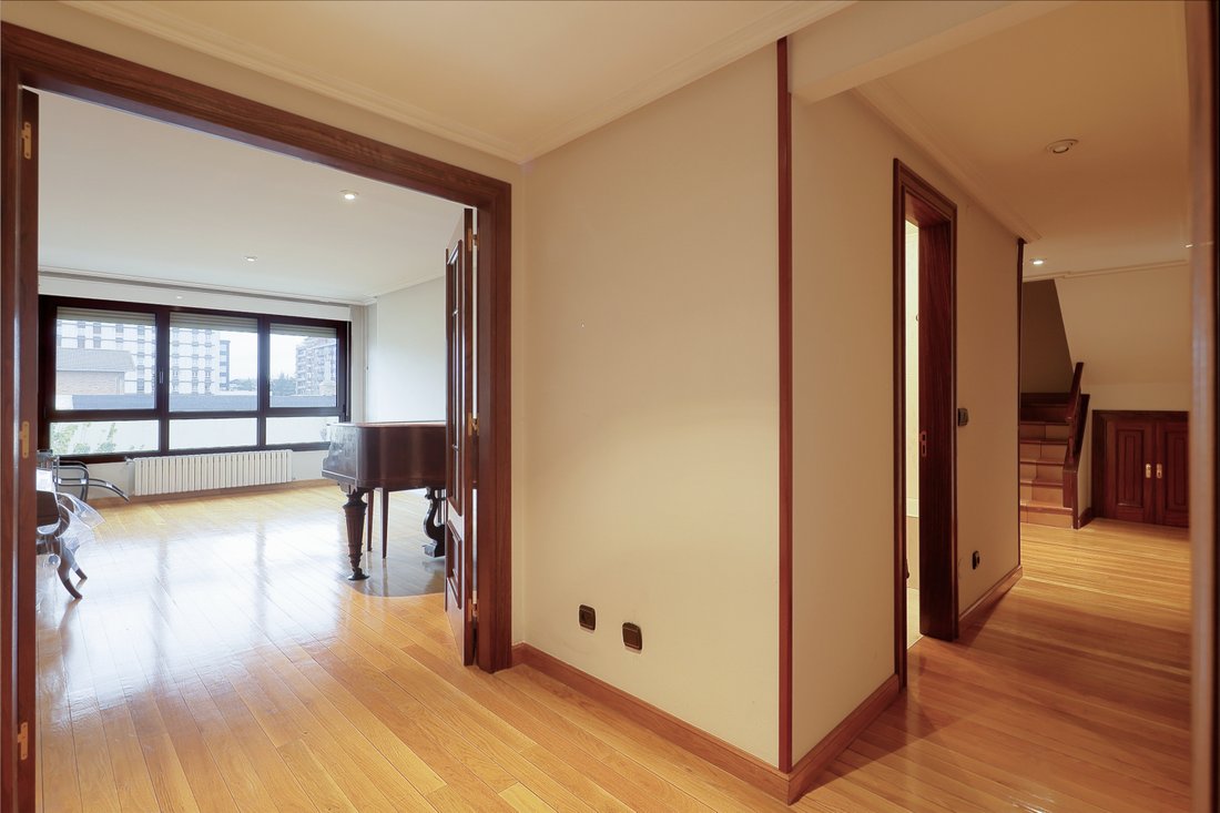 Apartment in Centro y casco historico, Oviedo, Spain 5 - 19128685