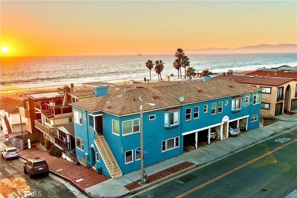 Manhattan Beach, California, United States 1 - 19125518