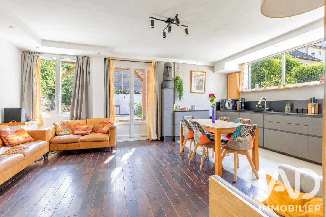 House in Anatole France, Le Plessis-Robinson, France 4 - 19130162