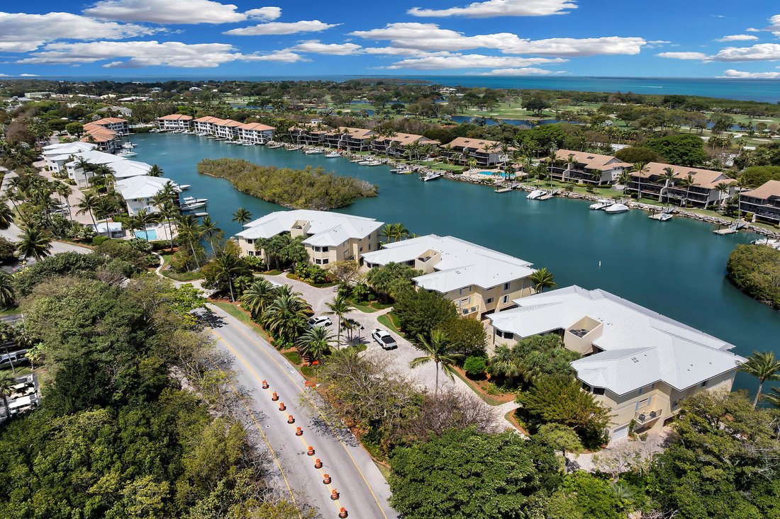 Condominio en Key Colony Beach, Florida, Estados Unidos 2 - 19135688