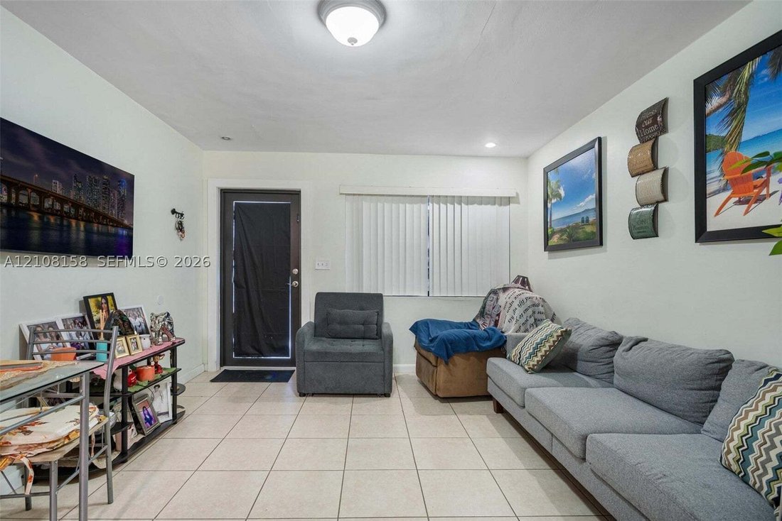 Miami, Florida, United States 3 - 19125246