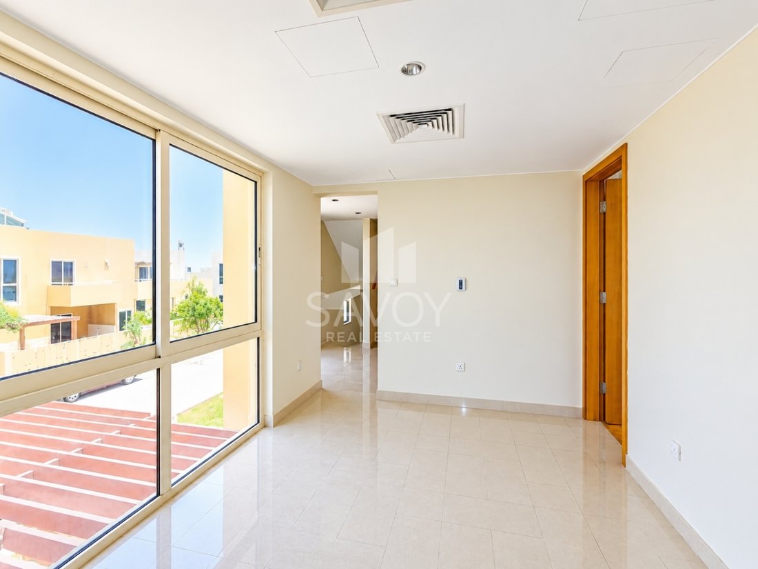 Residenza a Città di Khalifa, Abu Dhabi, Emirati Arabi Uniti 3 - 19034212