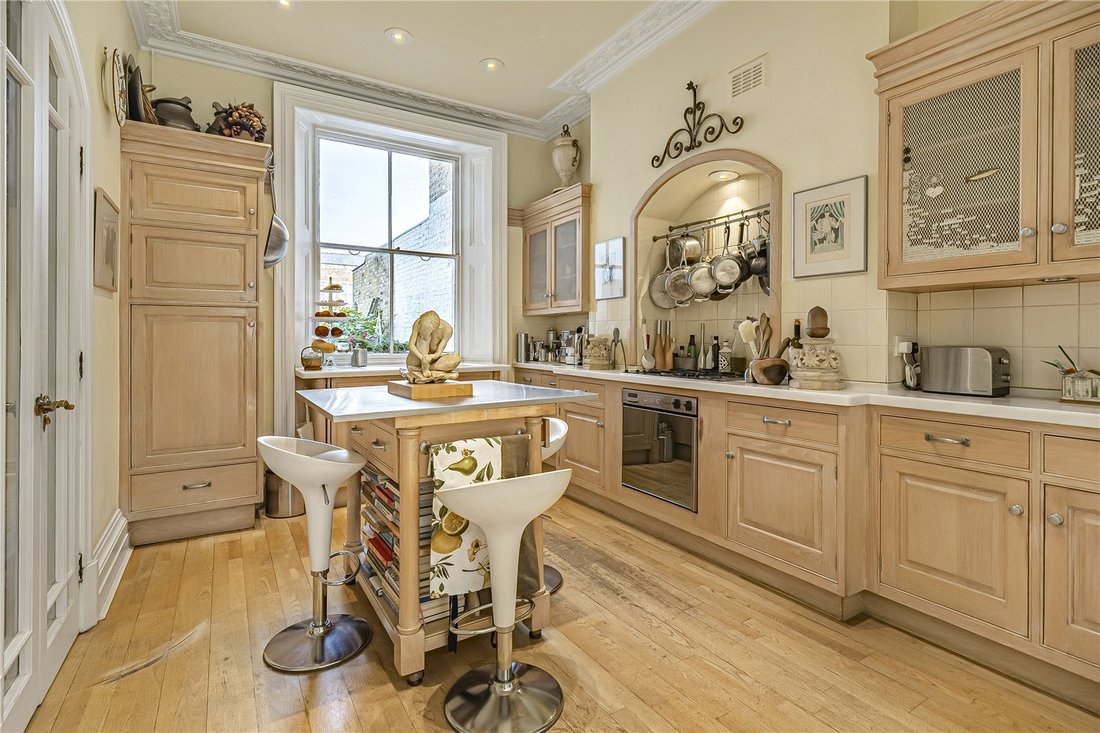 House in Richmond Upon Thames, England 5 - 19122476