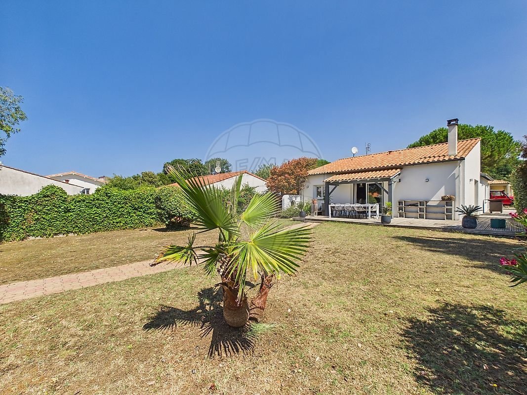 House in Saint-Palais-sur-Mer, Nouvelle-Aquitaine, France 3 - 19129587