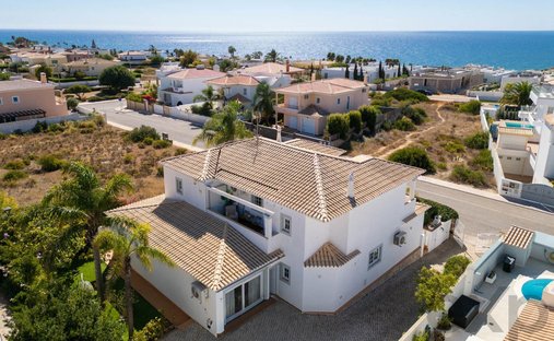 Villa in Sao Goncalo de Lagos, Algarve, Portugal 1