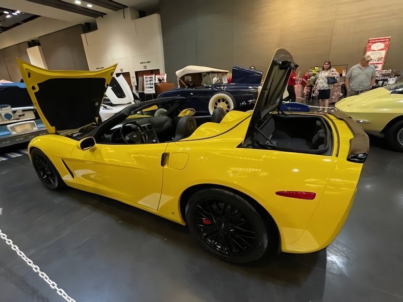 Cabriolet in Glendale, United States 3 - 19128516