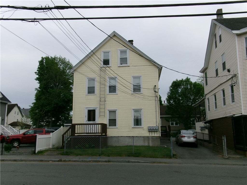 Taunton, Massachusetts, United States 2 - 19136309