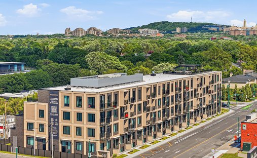 Appartement à Mont-Royal, Québec, Canada 1
