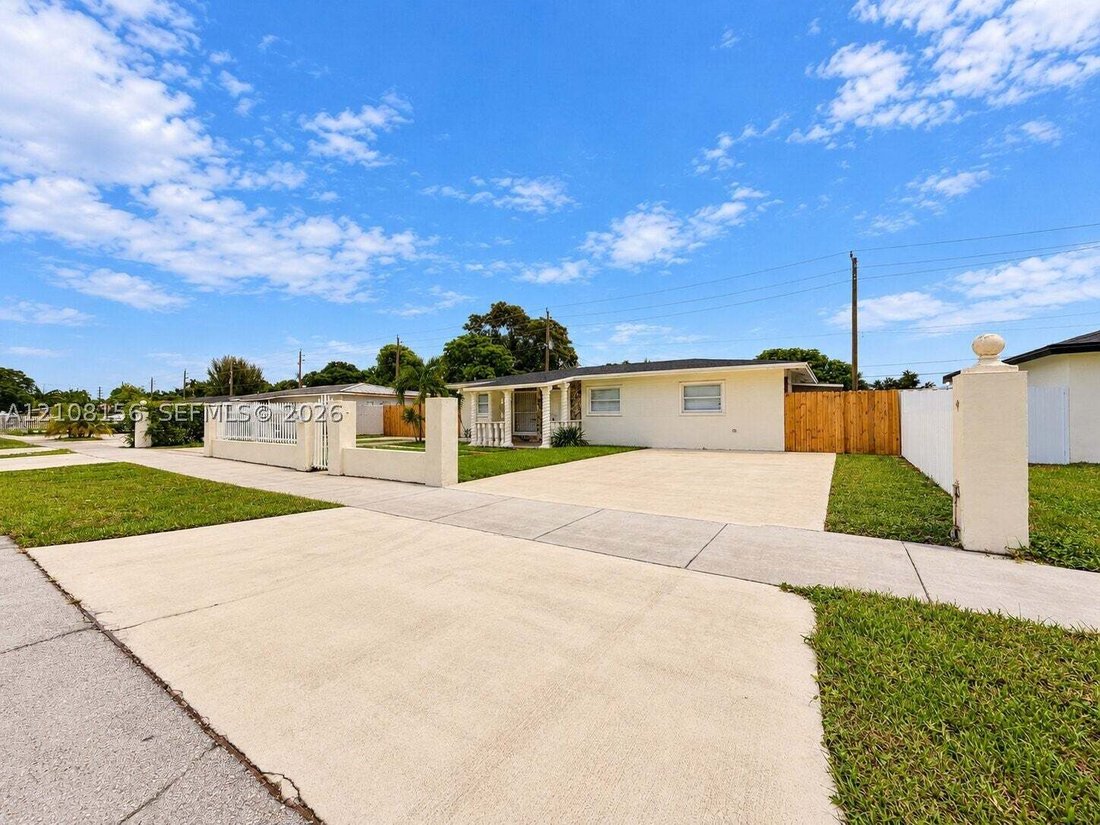 Maison à Miami Gardens, Floride, États-Unis 2 - 19125248