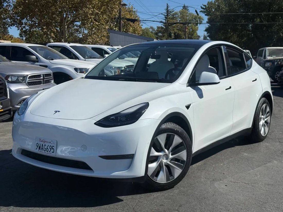 Suv in Sacramento, CA, United States 1 - 19127175