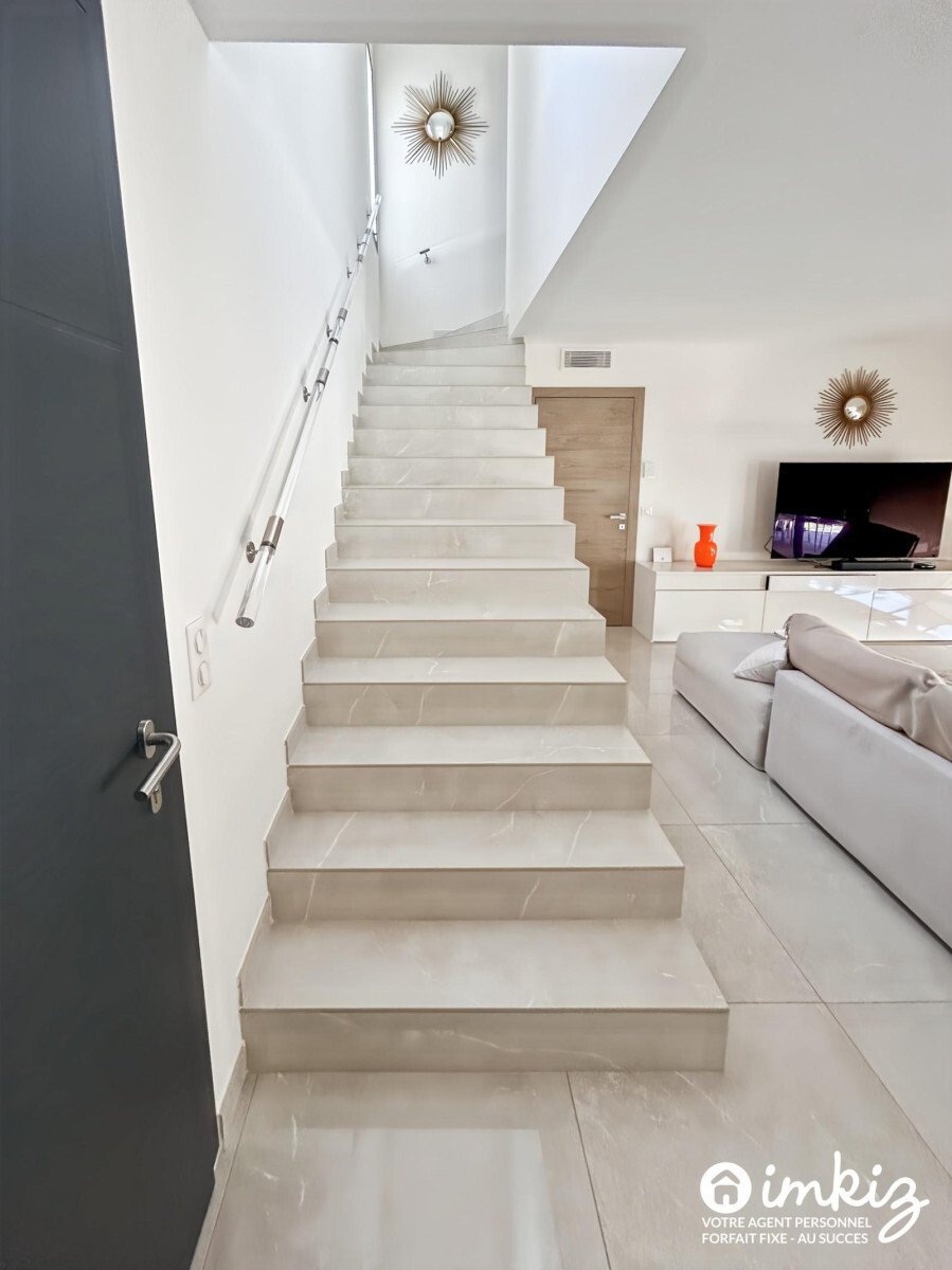 House in Beaucours-La Gorguette-La Morvenede, Sanary-sur-Mer, France 4 - 19122050