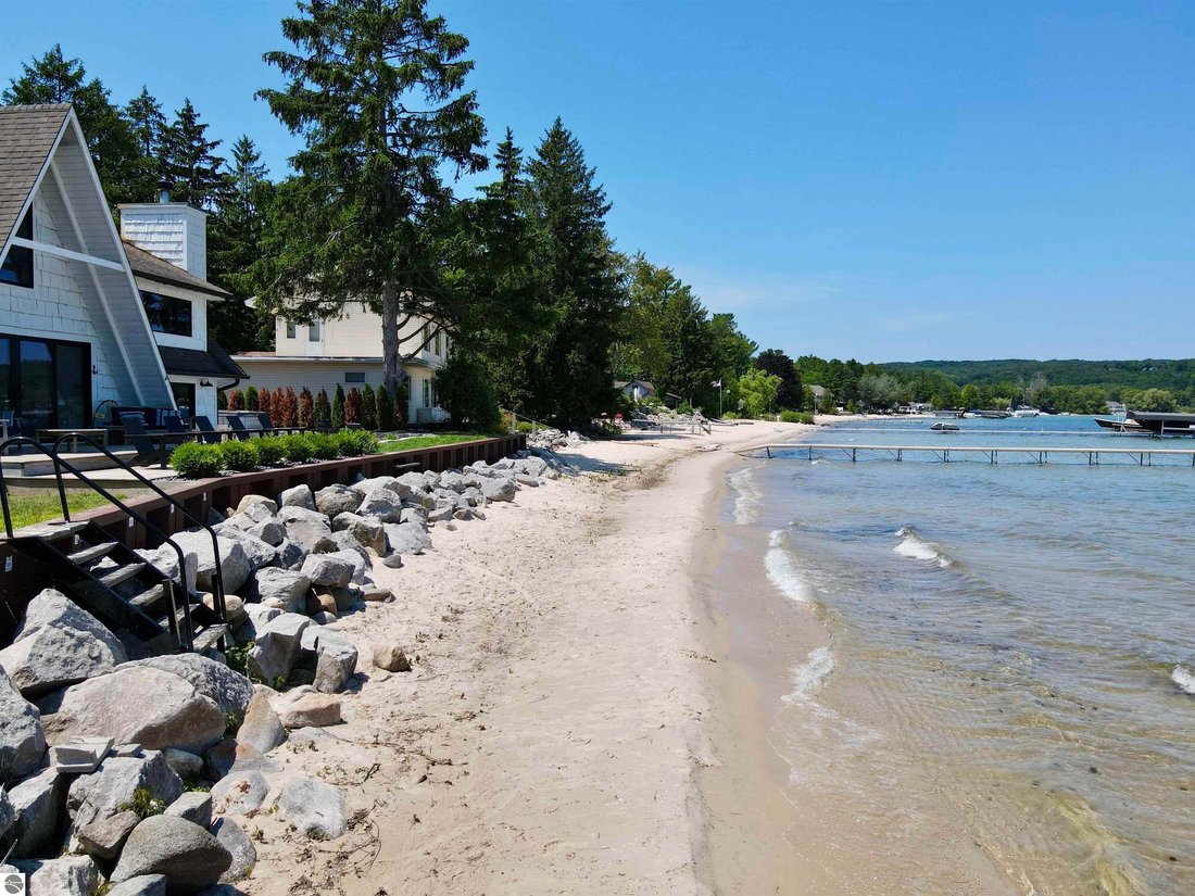 House in Suttons Bay, Michigan, United States 3 - 19124138