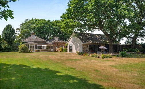 House in Newmillerdam, Wakefield, England 1