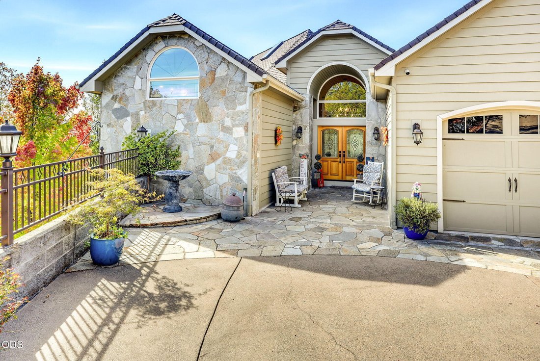 House in Grants Pass, Oregon, United States 5 - 19124023
