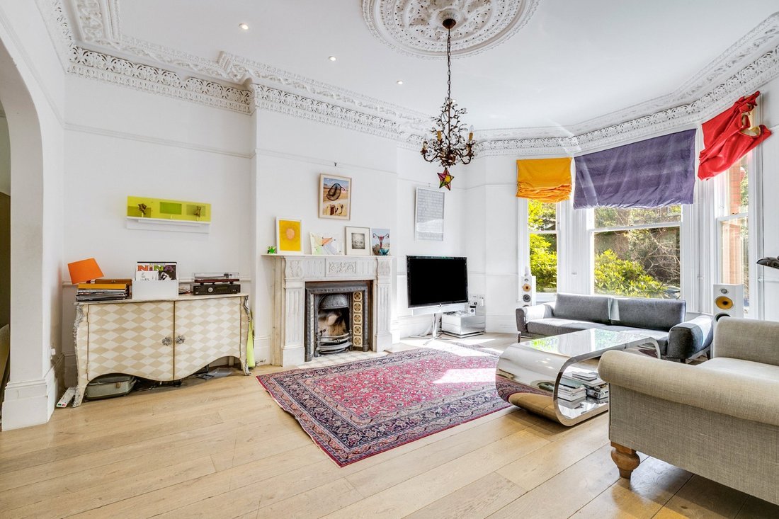 House in Swiss Cottage, Camden, England 2 - 19134870