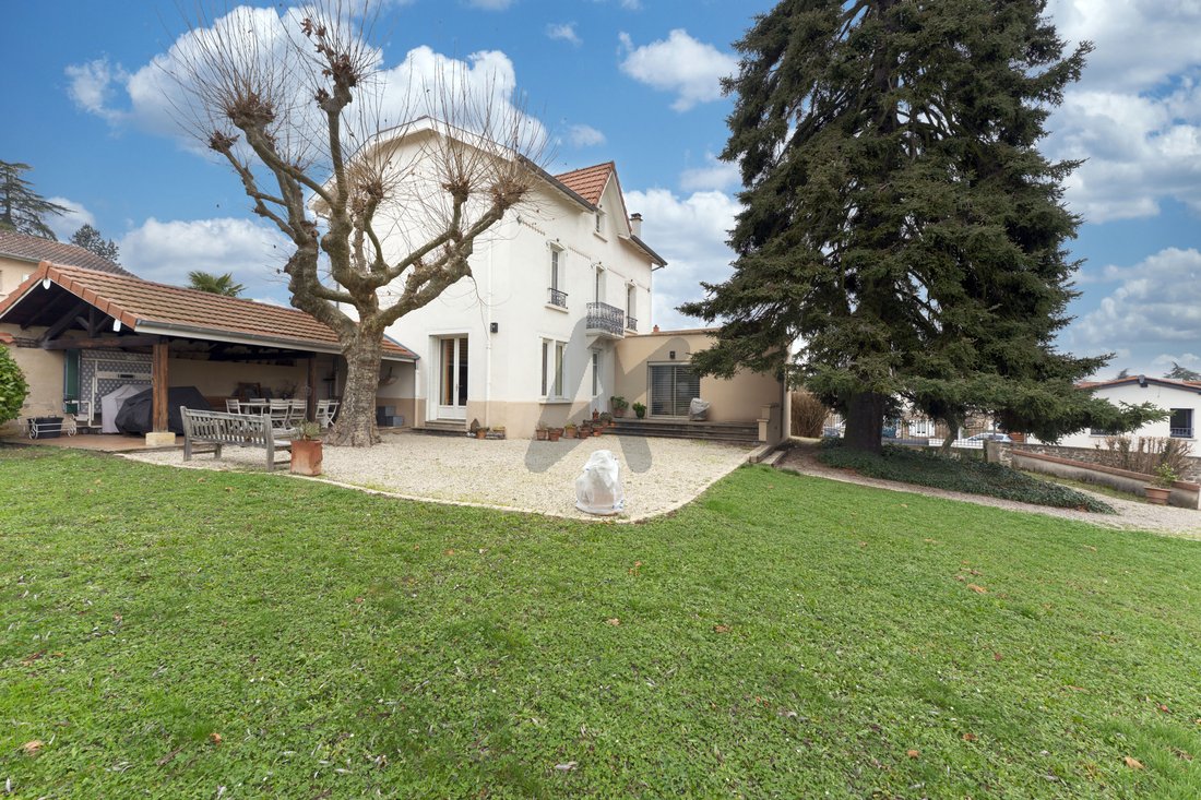 House in Saint-Genis-les-Ollieres, Auvergne-Rhône-Alpes, France 2 - 19126010