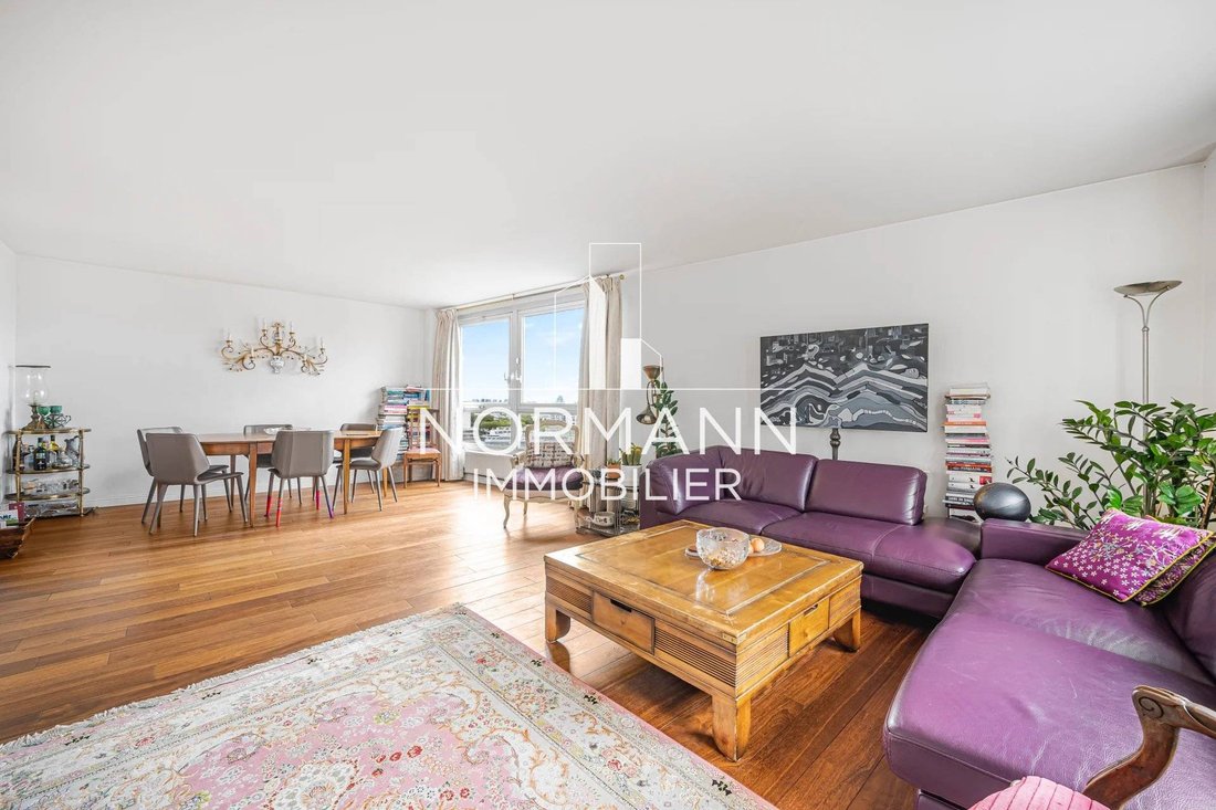 Apartamento en Puteaux, Isla de Francia, Francia 2 - 19126557