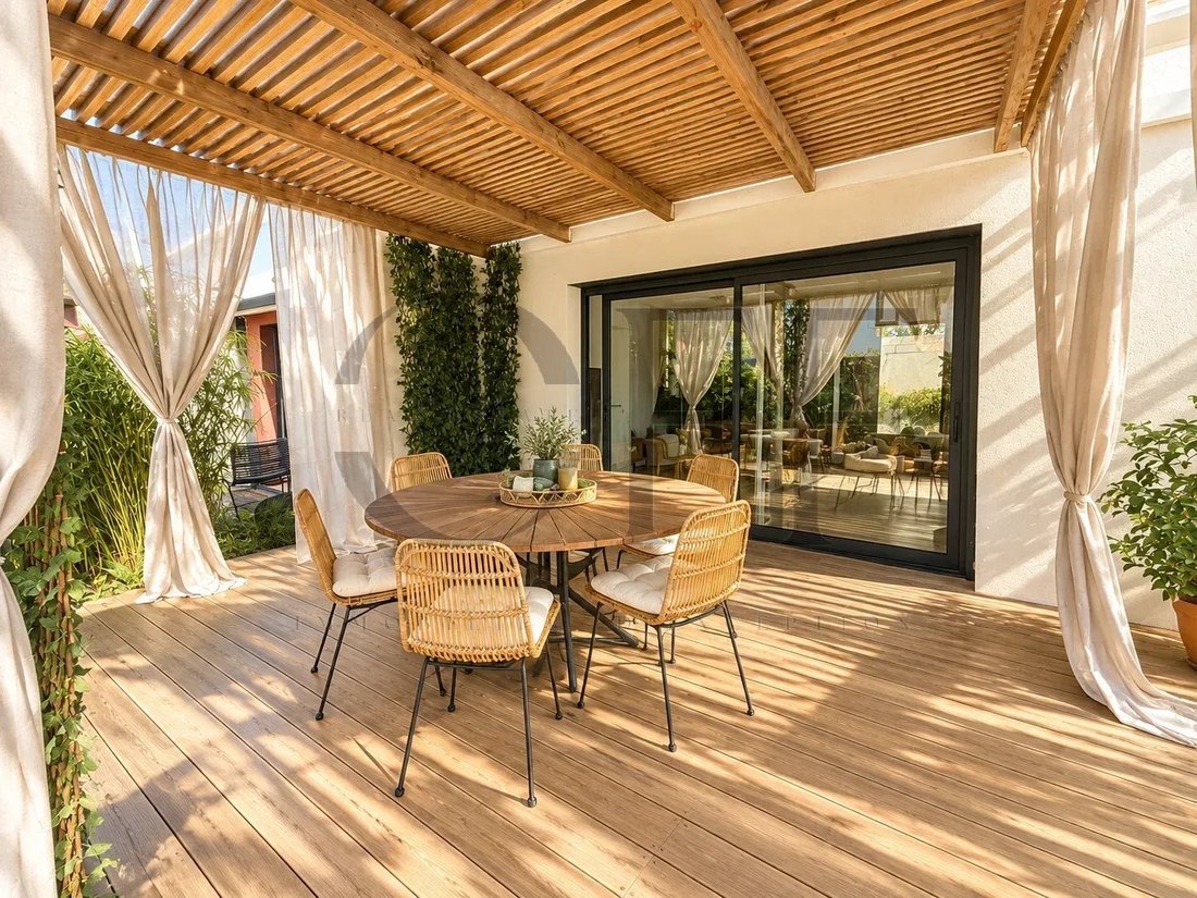 Villa in Les Trois Lucs, Marseille, Provence-Alpes-Côte d'Azur 4 - 16958523