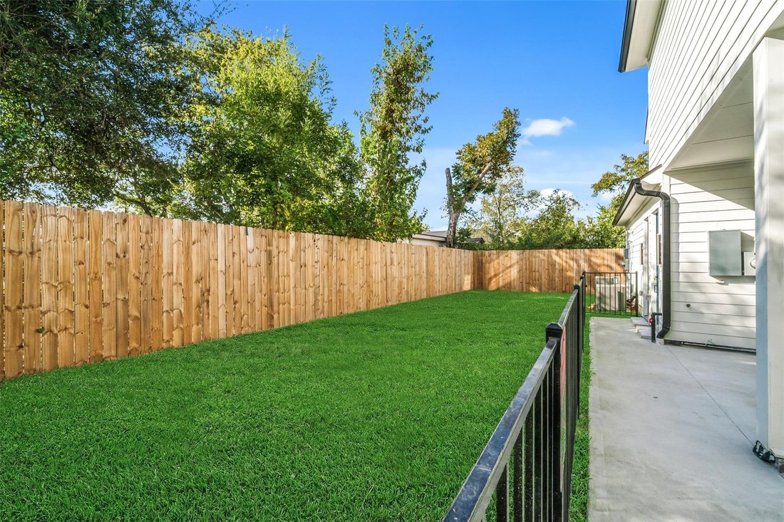 Houston, Texas, United States 5 - 19090281