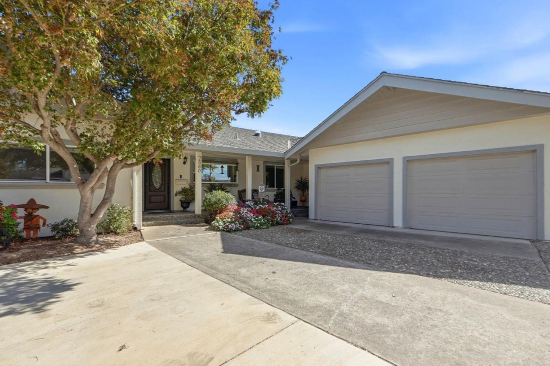 House in Gilroy, California, United States 3 - 19129430