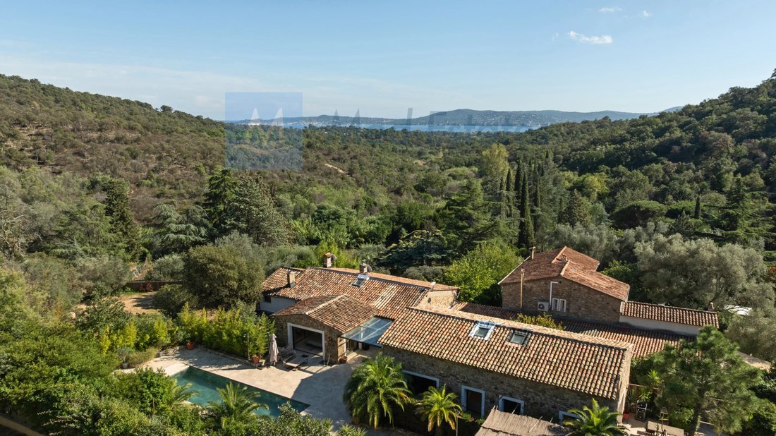 Villa a Grimaud, Provenza-Alpi-Costa Azzurra, Francia 1 - 18219298
