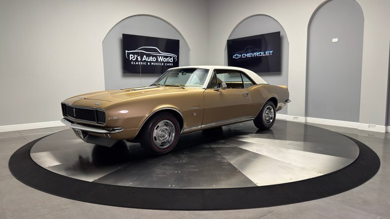 327 275 Horsepower Engine Factory A/C Fold Down Rear Seat! in Clearwater, United States 1 - 19133735