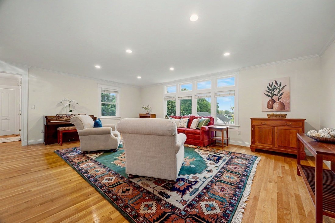 House in Newton, Massachusetts, United States 5 - 19128218