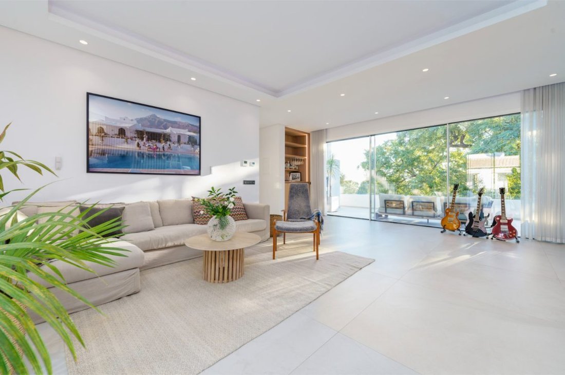 Villa in Nueva Andalucía, Marbella, Spanien 4 - 19128939