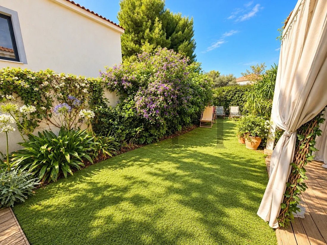 Villa in Les Trois Lucs, Marseille, Provence-Alpes-Côte d'Azur 5 - 16958523