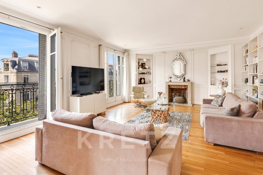 Apartment in Saint Thomas d'Aquin, Paris 7e Arrondissement, Paris 5 - 19132560